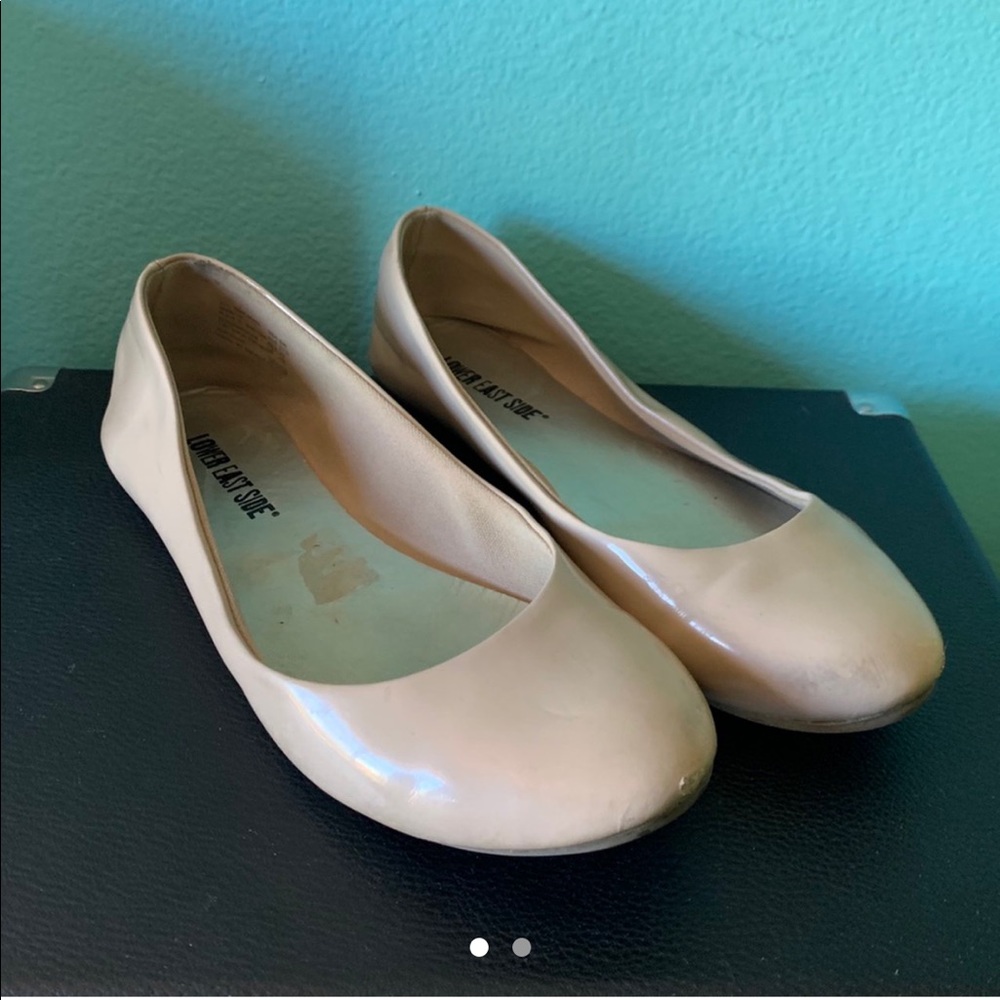 Nude Flats